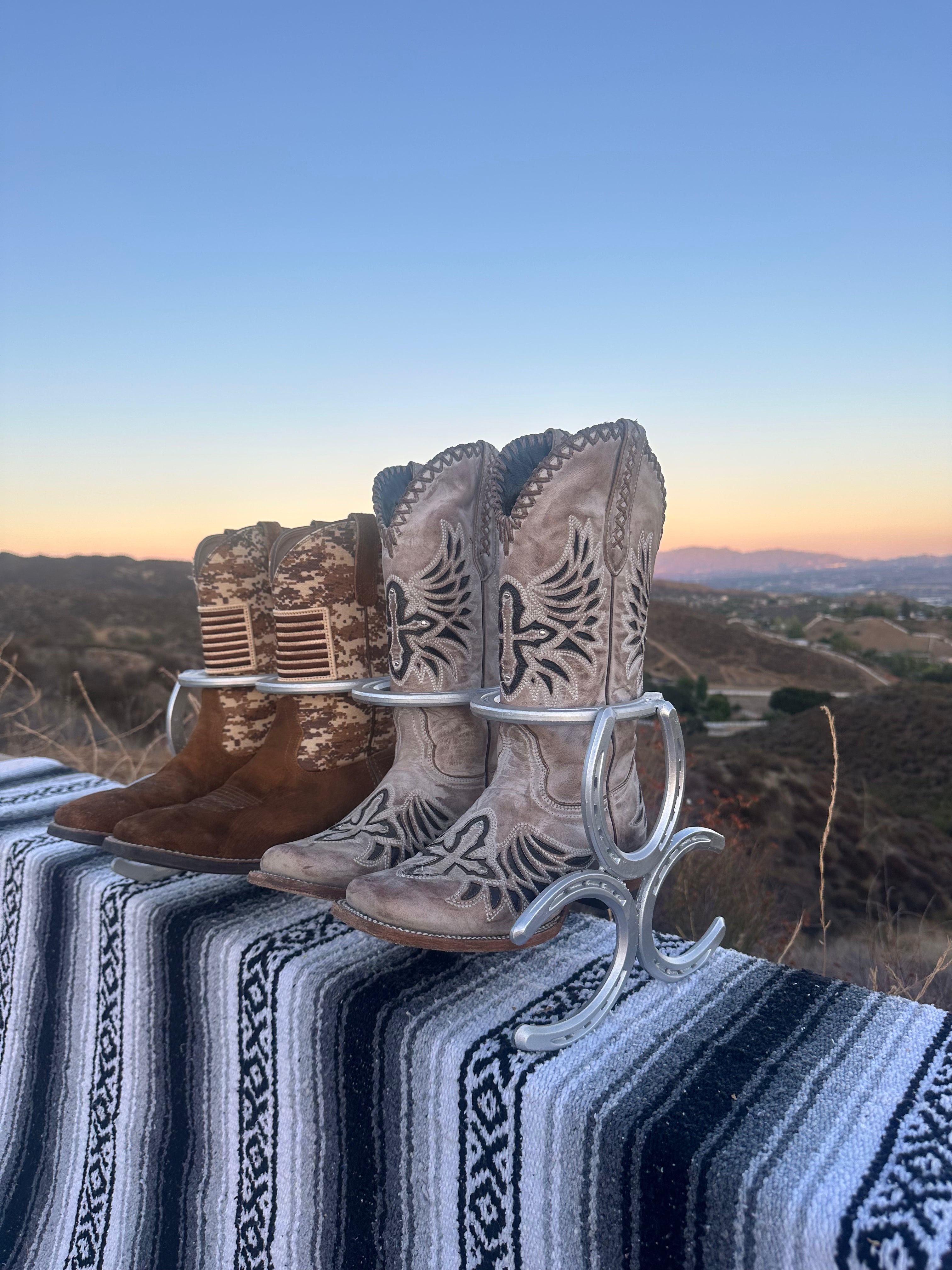 2 Pair Horseshoe Boot Rack